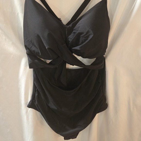 Cupshe Large Black One Piece Swimsuit With‎ Full Front Cut Outs Tie - Picture 2 of 6